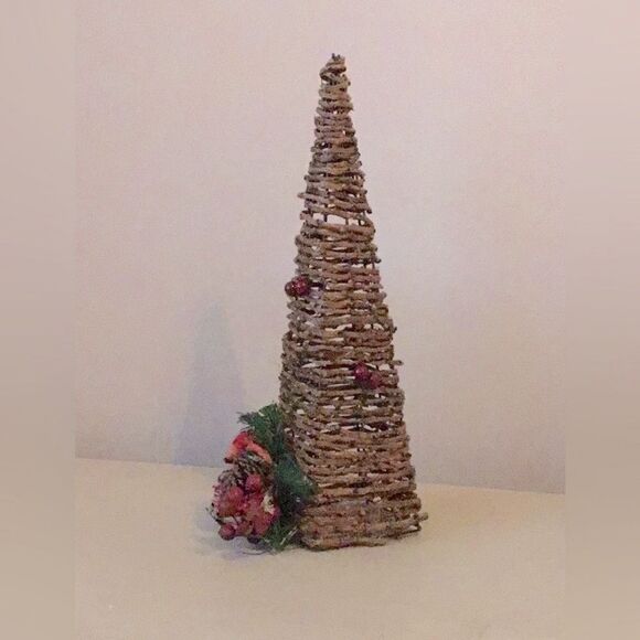 Christmas tree with twine rustic berries Xmas natural boho décor decoration - Picture 1 of 4